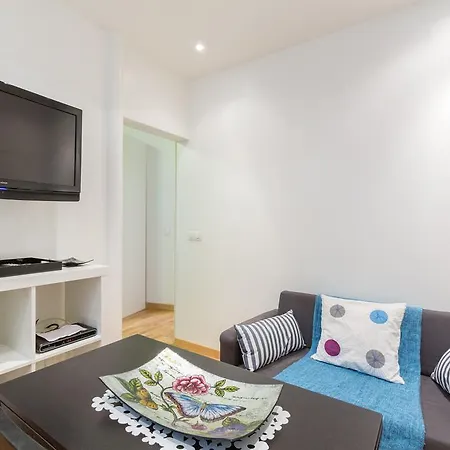 Petits Champs Ii Bed & Breakfast 4*