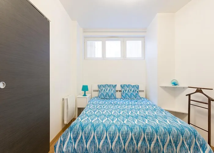 Bed & Breakfast Petits Champs Ii 4*