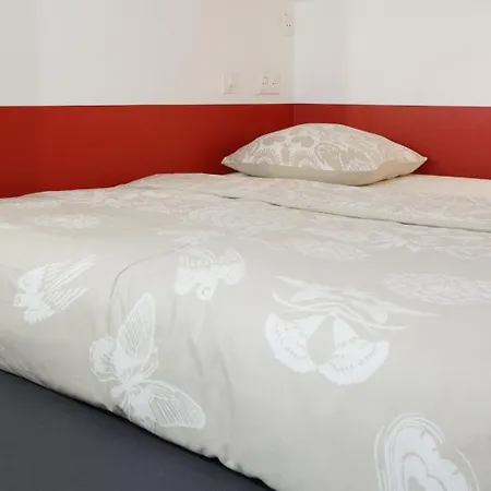 Bed & Breakfast Petits Champs Ii 4*