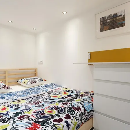 Petits Champs Ii Bed & Breakfast Parigi