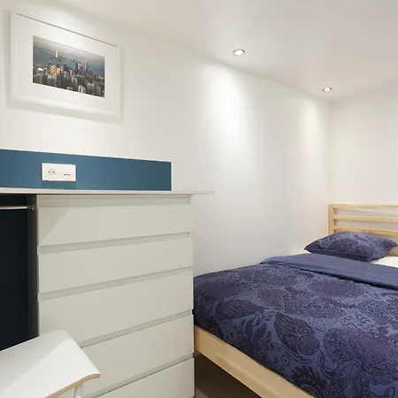 Petits Champs Ii Bed & Breakfast