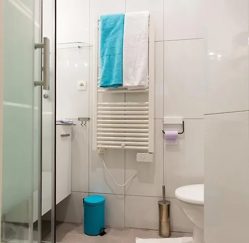 Petits Champs Ii Bed and breakfast